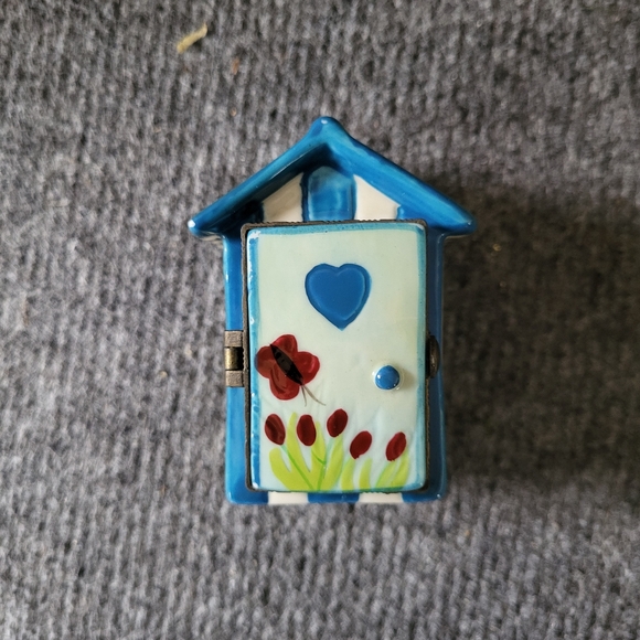 Beach cabana Trinket box porcelain - Picture 1 of 4